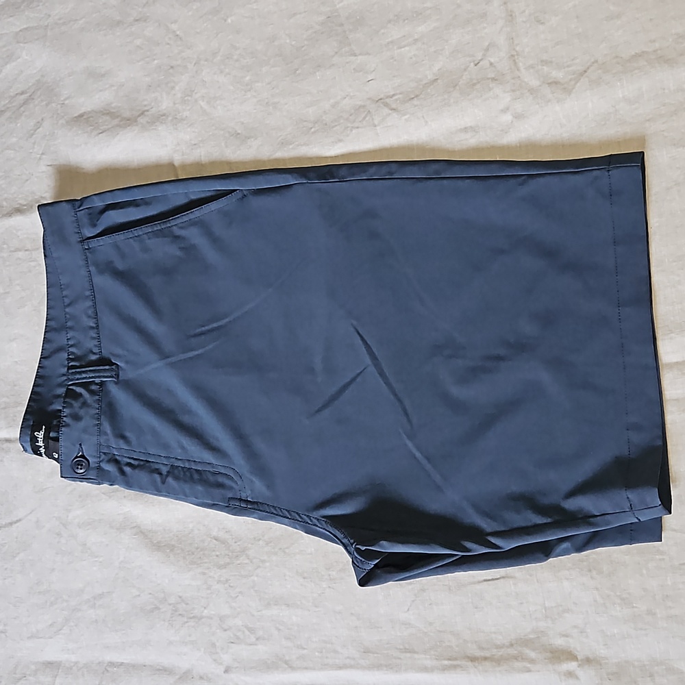 Travis Mathew Indigo Casual shorts size 42 Classic Bermudas Lightweight - Picture 6 of 13